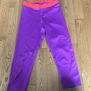 Nike Pro Women’s workout leggings